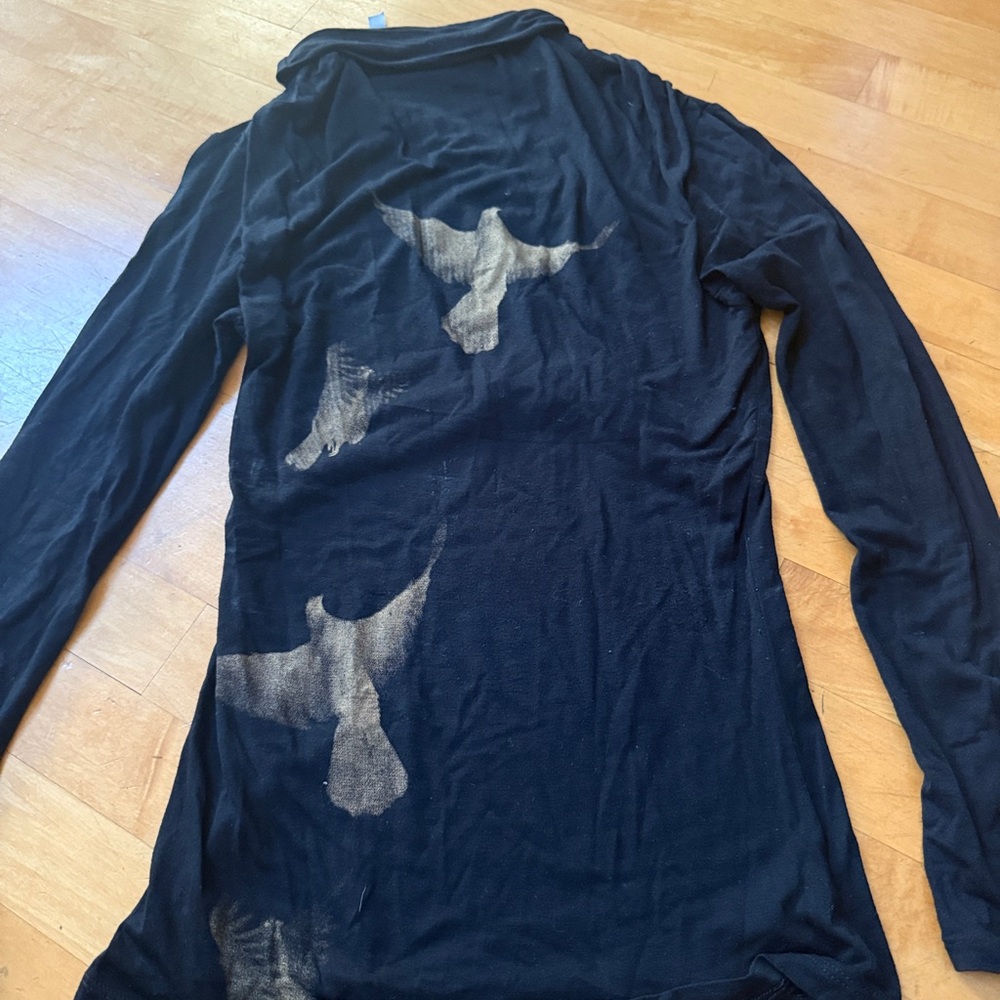 Vanilla Bay Black Top with Bird Motif